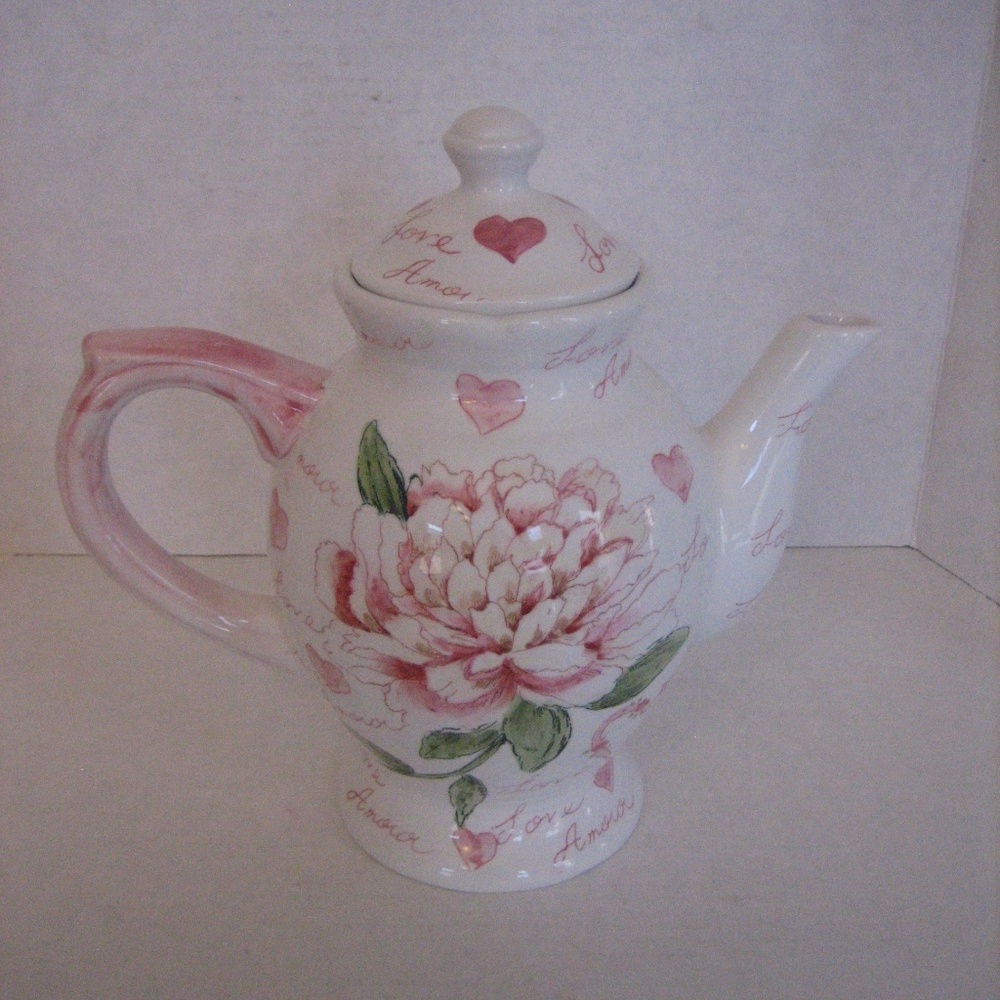 Amour Pink/White Love/Floral Ceramic Tea/Coffeepot